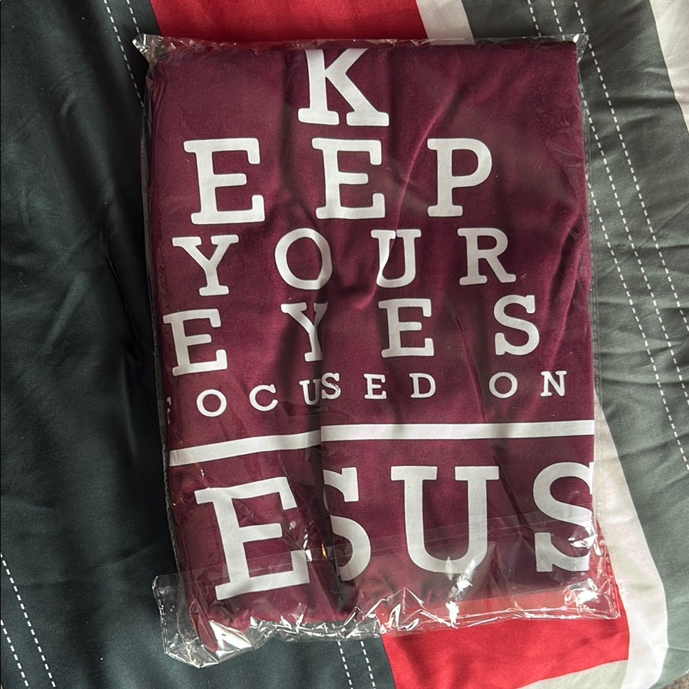 Gildan Maroon Short Sleeve Tee